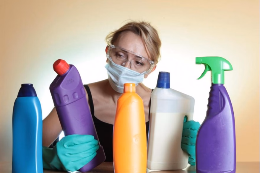 ¿Cuáles son las fuentes de contaminación del aire doméstico?