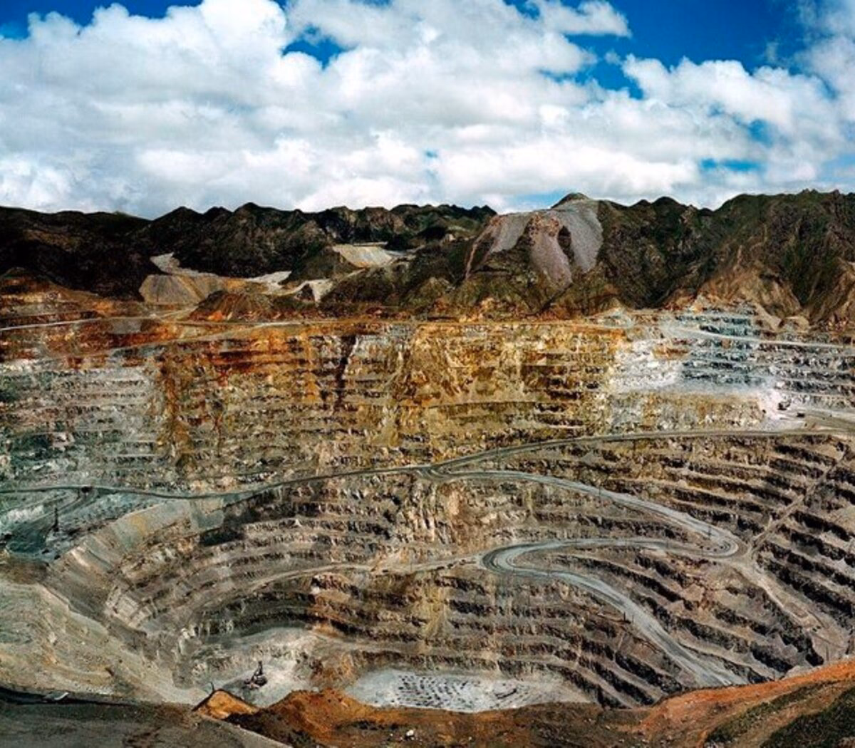 ¿Cuándo comenzó la etapa extractiva de Minera Alumbrera?