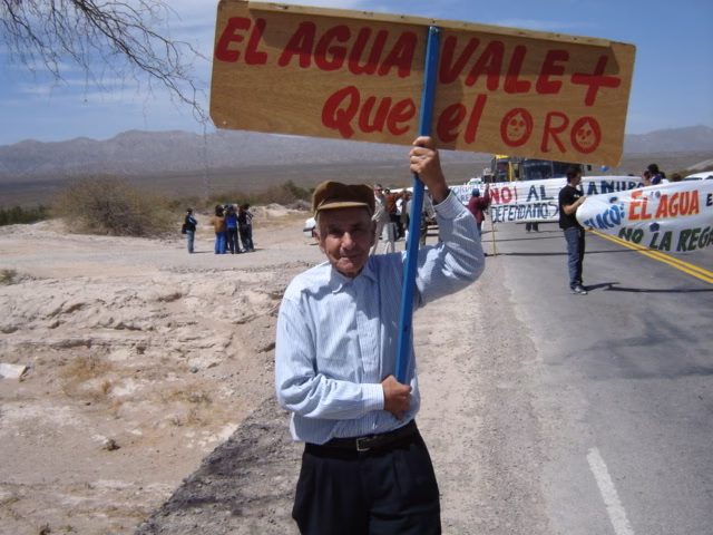 ¿Cuál es el impacto ambiental de bajo de la Alumbrera?