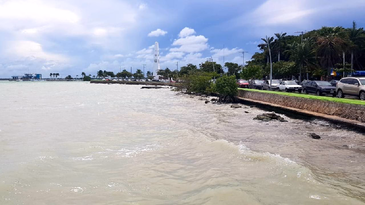 ¿Cuál es el problema de contaminación de la bahía de Chetumal?