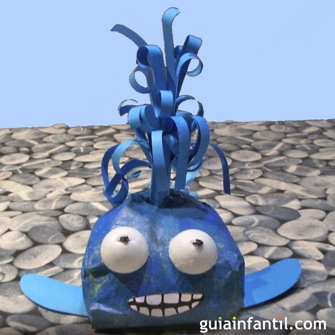 ¿Qué materiales se necesitan para crear una ballena?