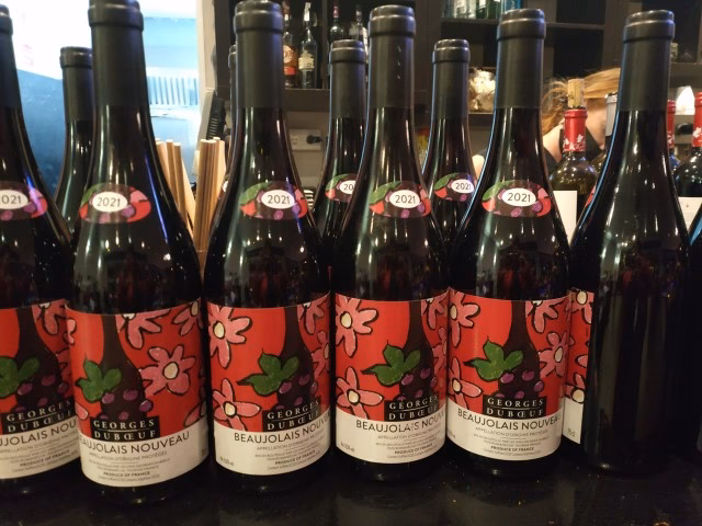 ¿Qué reputación negativa tenía el conjunto del vino del Beaujolais?