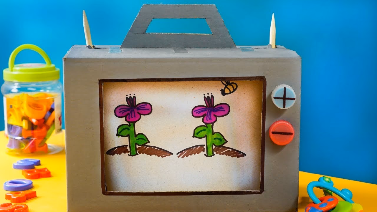 ¿Cómo se saca el televisor de la caja?