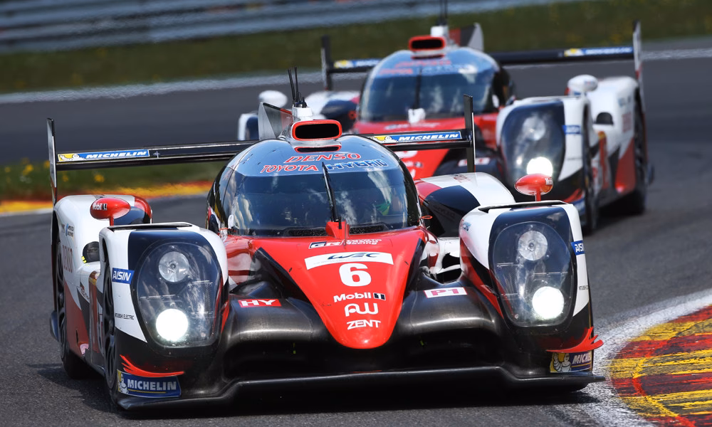 ¿Cuál es el impacto ambiental de la gestión de las carreras?