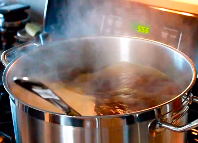 ¿Cuáles son las consecuencias de no tomar precauciones durante el proceso de elaboración de cerveza?