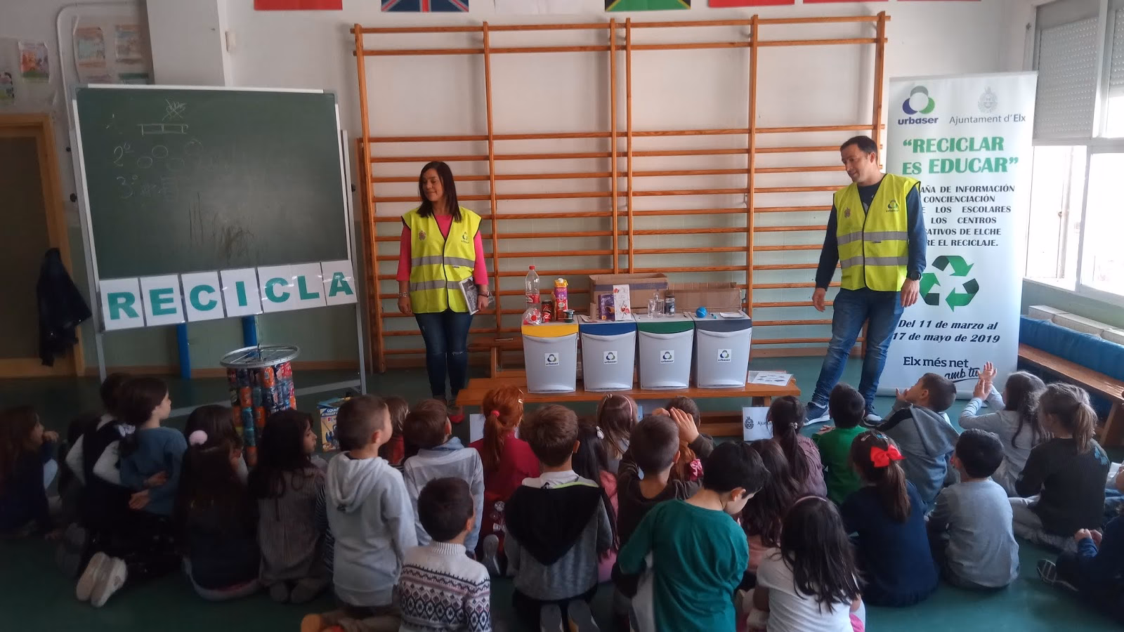 ¿Cuál es el objetivo de las charlas de reciclaje?