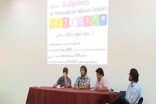 ¿Cuál es la función de las secretarias de Cultura y extensión de la UNL y de la FADU?