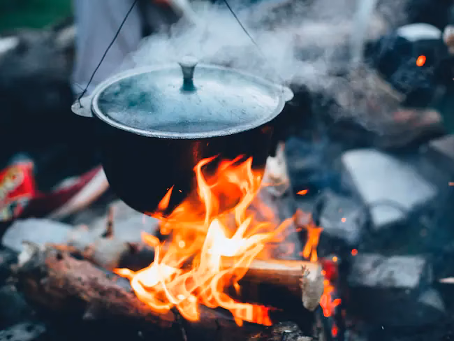 ¿Cuántas personas utilizan leña o carbón para cocinar?