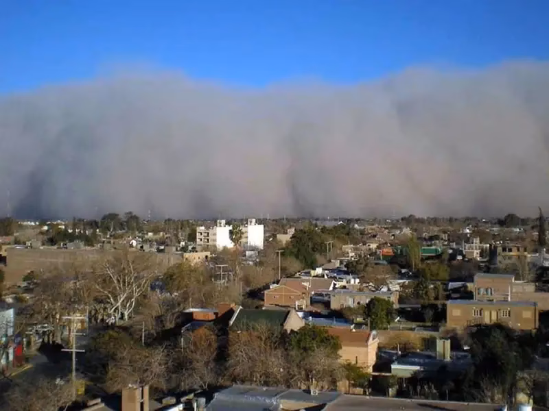 ¿Cuáles son los efectos del viento Zonda en la región de cuyo?