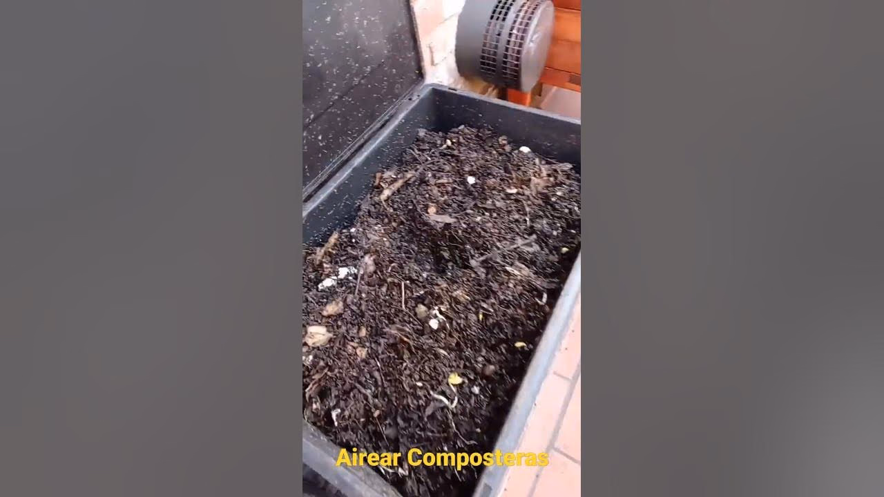 ¿Cómo se debe mezclar el compost?