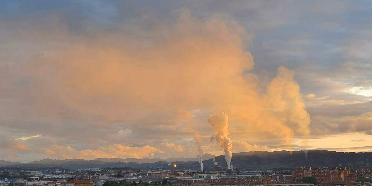 ¿Qué planea reducir la acería de ArcelorMittal en 2030?