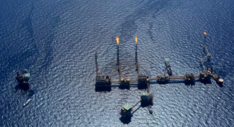 ¿Cómo se extrae el petróleo del mar?