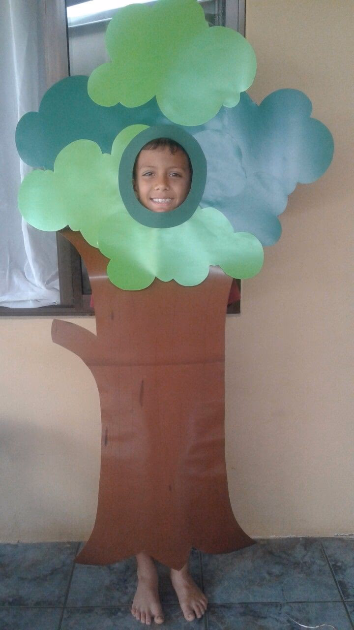 ¿Cómo hacer hojas para un disfraz de árbol?