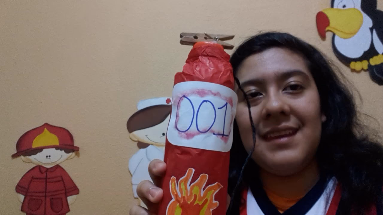 ¿Qué componentes se obtienen del reciclaje de un extintor de polvo?