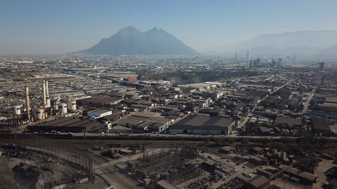 ¿Cuál es la sanción para quién contamina el aire?