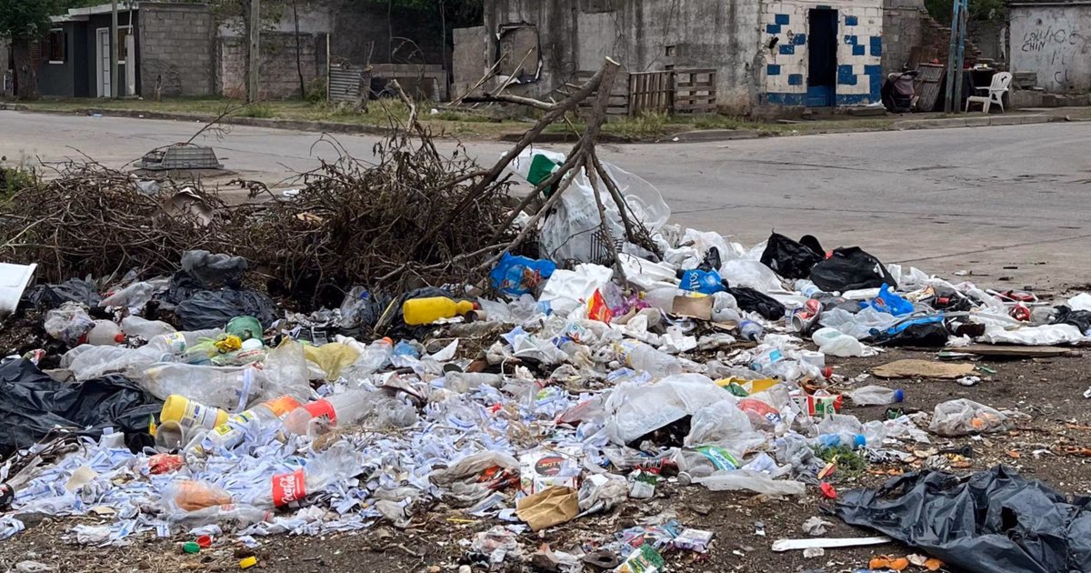 ¿Qué son las sustancias contaminantes del río?