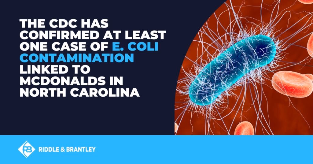¿Cuáles son las causas de contaminación microbiana en los helados?