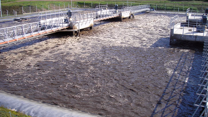 ¿Qué es la contaminación puntual y lineal?