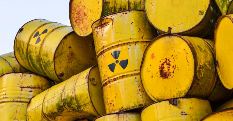 ¿Cuáles son los contaminantes radiactivos más peligrosos para el hombre?