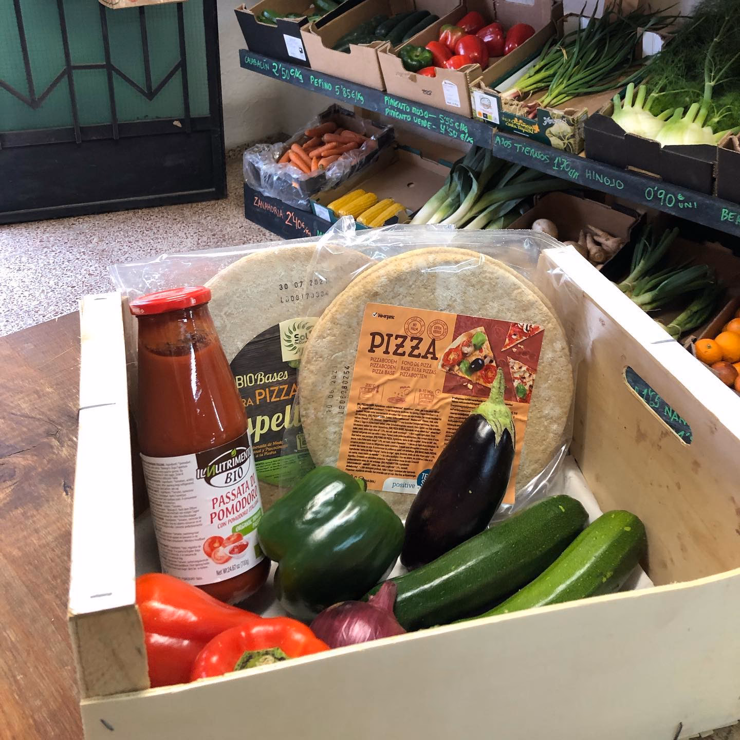 ¿Dónde se encuentra el almacén de alimentos cooperativos?