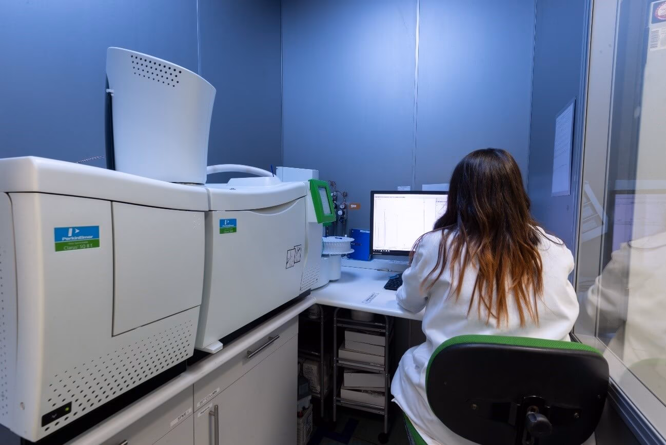 ¿Qué tipo de detectores se utilizan en cromatografía de gases?