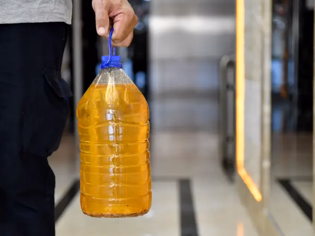 ¿Cómo contamina el aceite el agua?