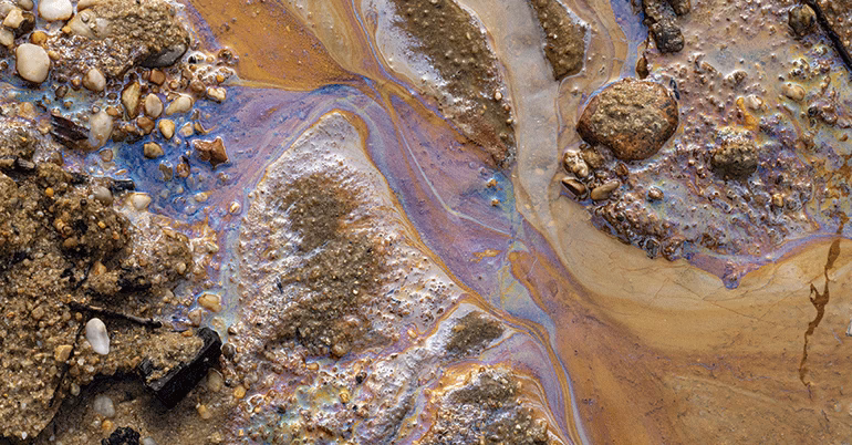 ¿Cómo manejarse el suelo contaminado con hidrocarburos?