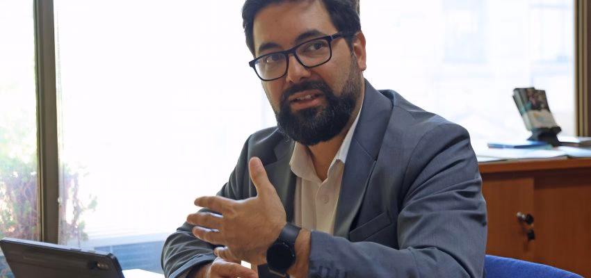 ¿Quién es el director de Ciencias Ambientales?