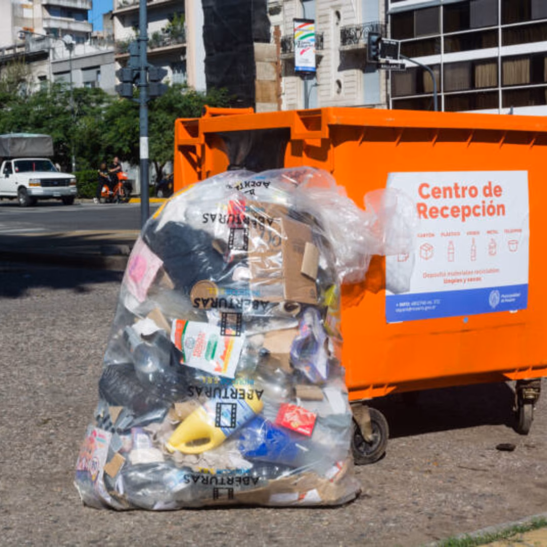 ¿Qué son los contenedores reciclados?
