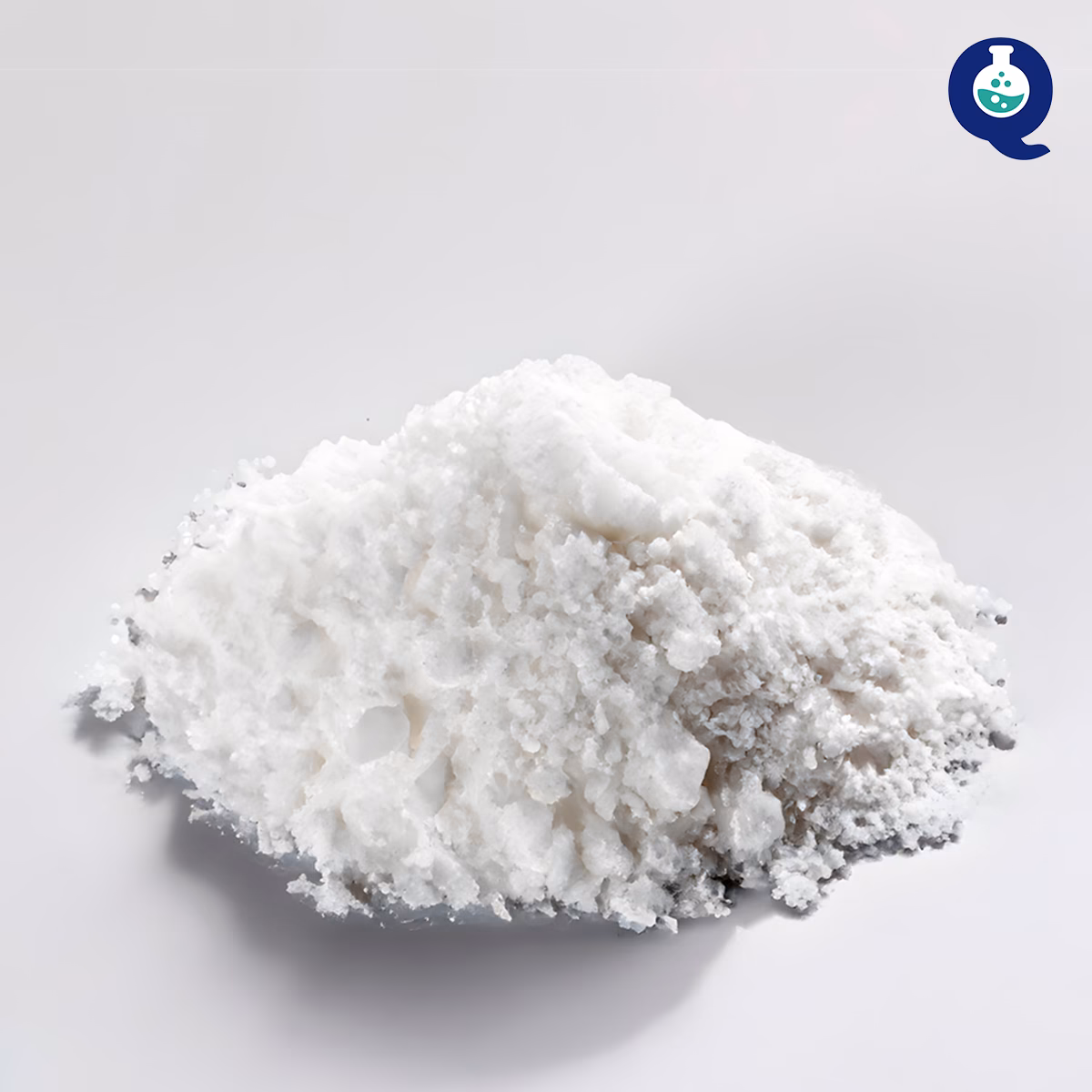 ¿Cuántos residuos sólidos se producen por 8 toneladas de carbonato de sodio?