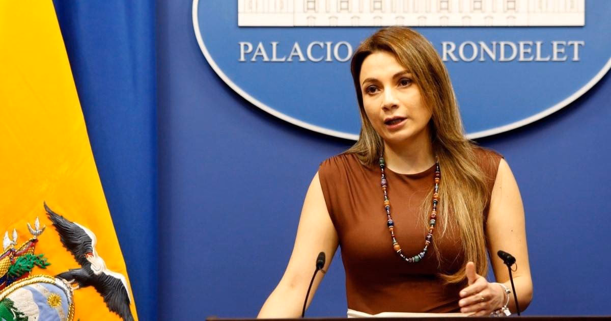 ¿Quién puede prestar el servicio público de comercialización de energía eléctrica?