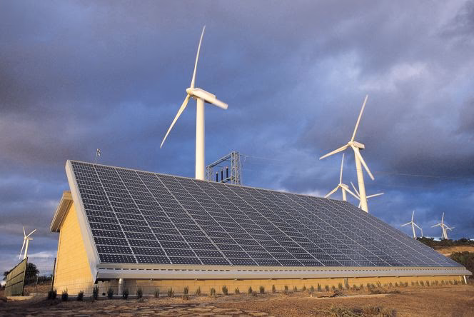 ¿Qué ventaja da la producción de energía eólica y geotérmica a Panamá?