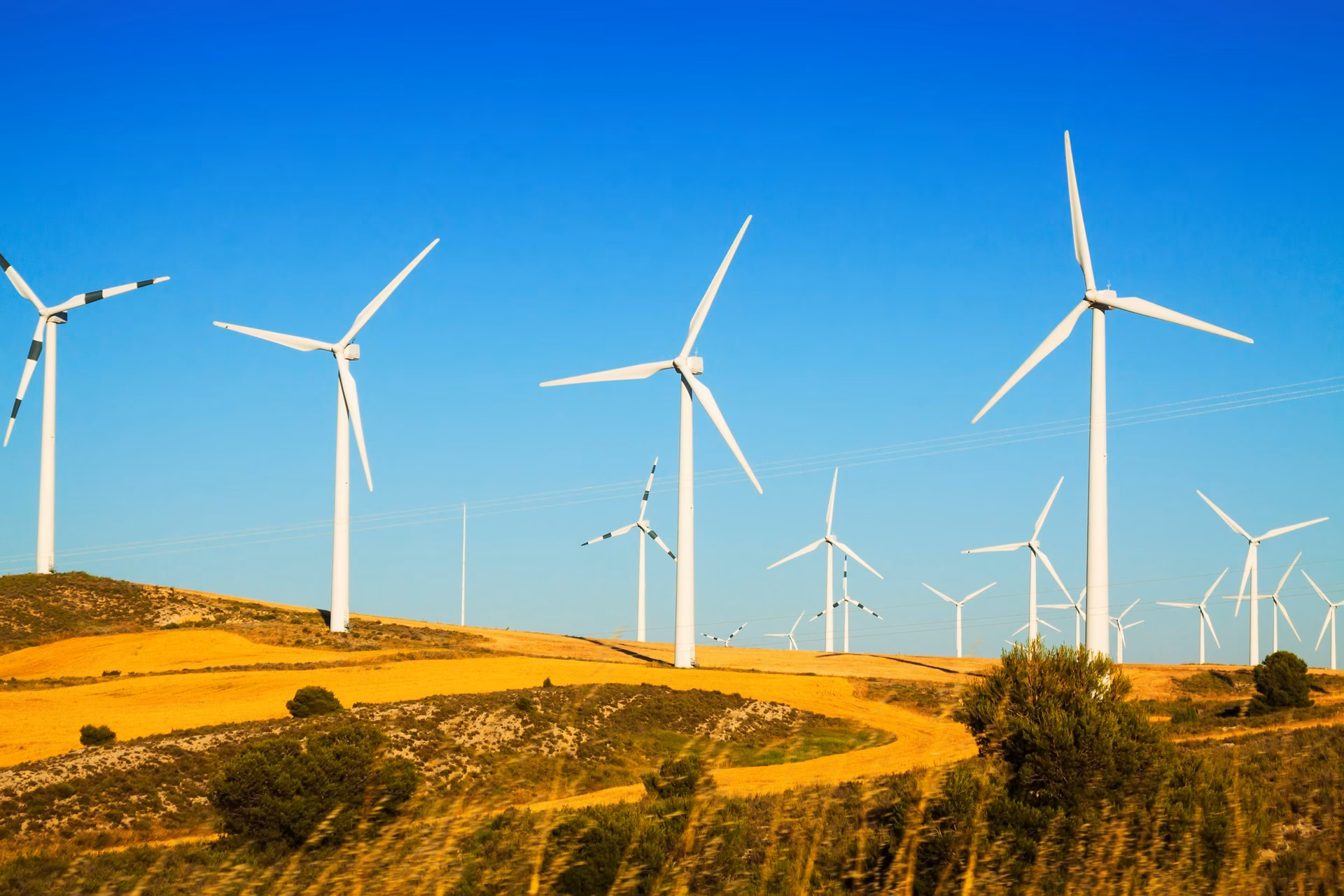 ¿Cuáles son las desventajas de la energía eólica?