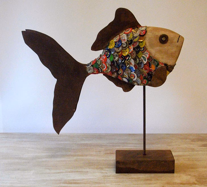 ¿Qué habilidades se necesitan para hacer una escultura con material reciclado?