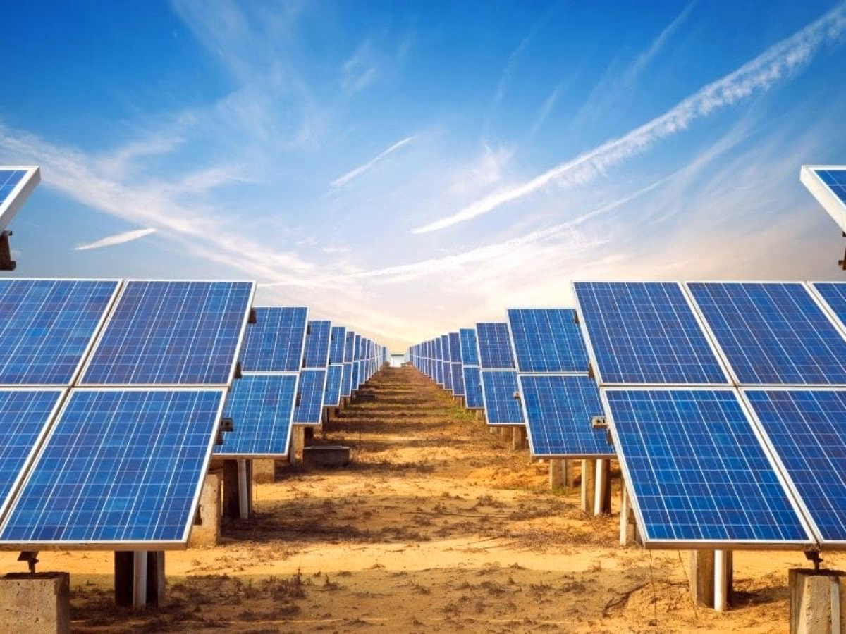 ¿Quién descubrió la energía solar?