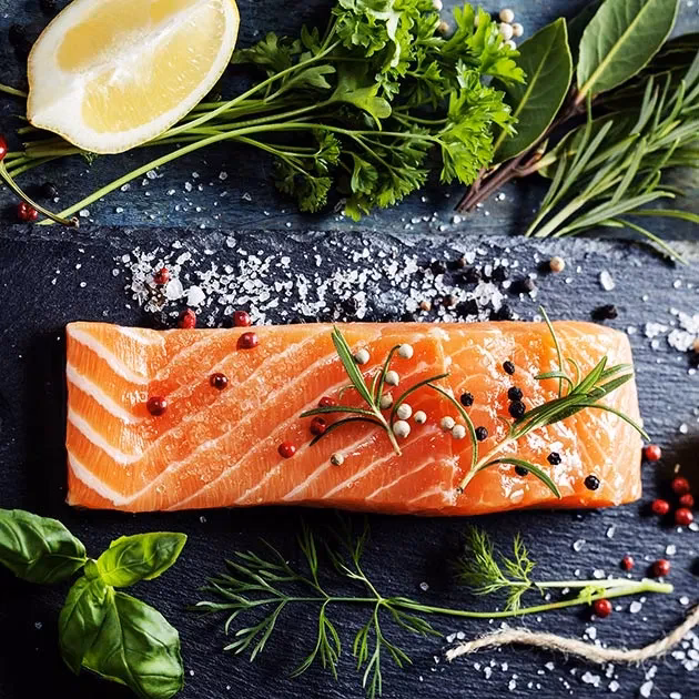 ¿Cómo hacer gravlax con sal y azúcar?