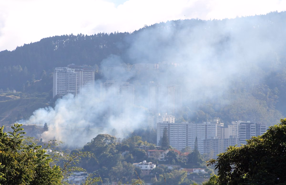 ¿Cómo se pueden ver los niveles de contaminación del aire en tiempo real?