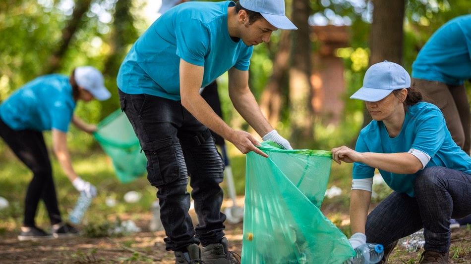¿Cuál es la importancia de la herencia y el ambiente en el ser humano?