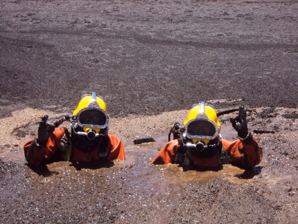 ¿Cómo planificar una inmersión en agua contaminada?