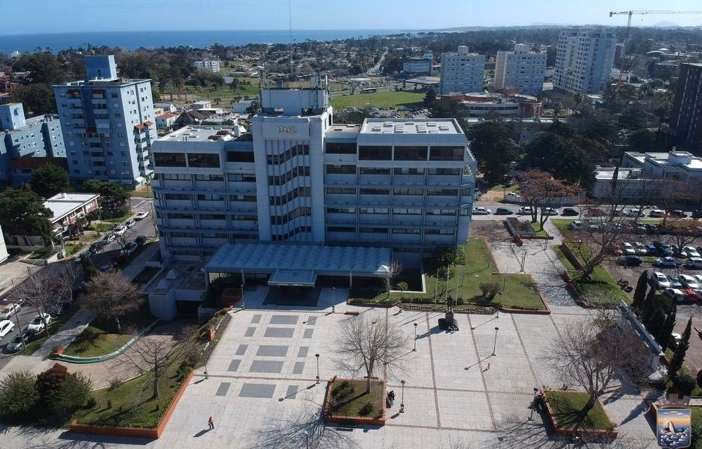 ¿Quién es el subdirector general de obras civiles y mantenimiento de la Intendencia de Maldonado?