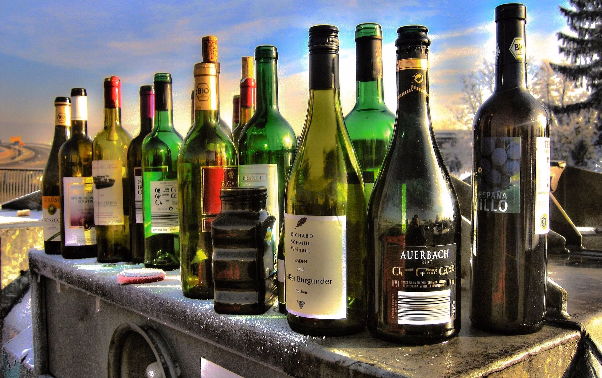 ¿Cuáles son los riesgos de consumir bebidas alcohólicas adulteradas?