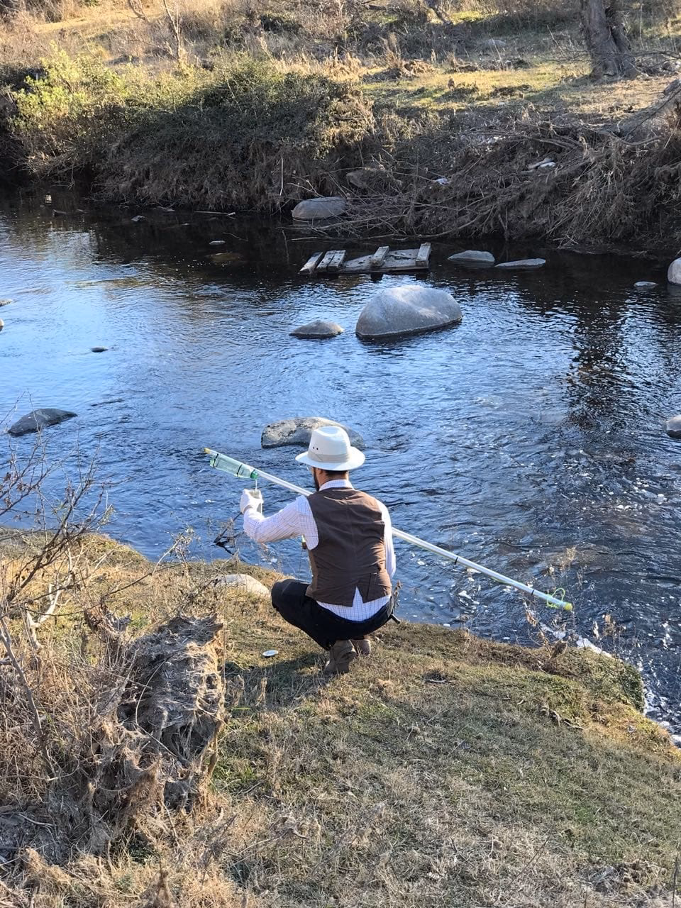 ¿Cómo puedo cuidar el medio ambiente en el dique?