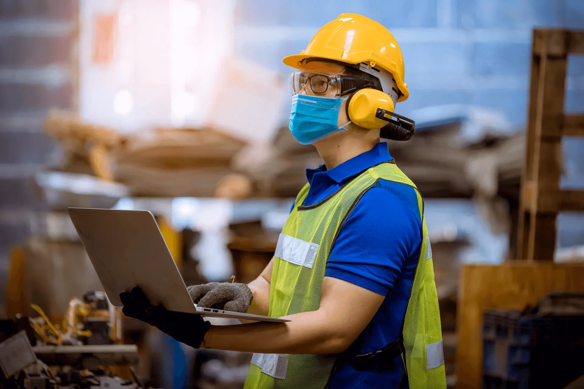 ¿Cómo obtener el título de licenciado/a en seguridad, higiene y control ambiental laboral?