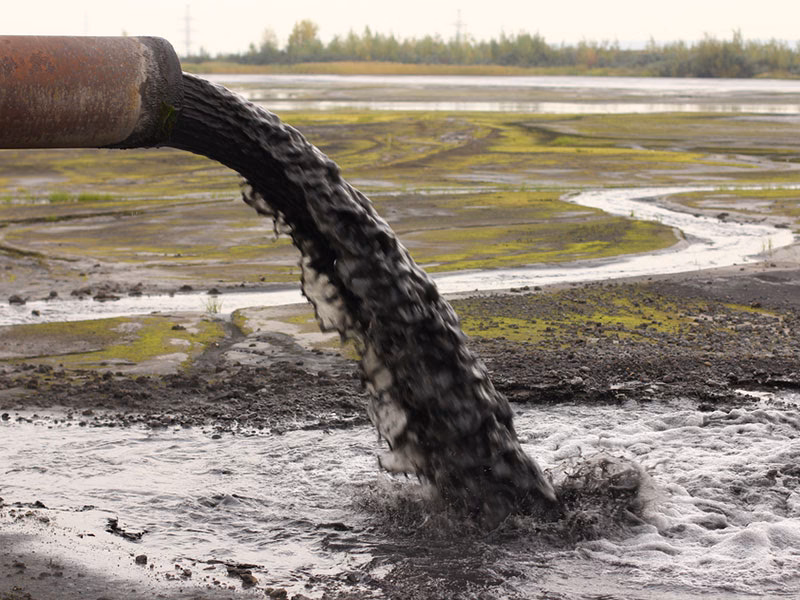 ¿Cómo tratar el lodo contaminado con cemento?