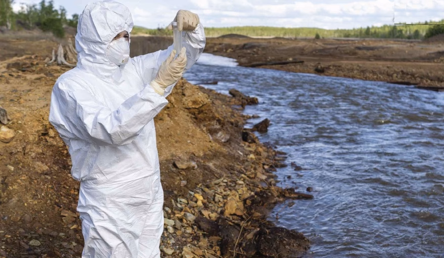 ¿Cuál es el riesgo de la contaminación de los ríos con antibióticos?