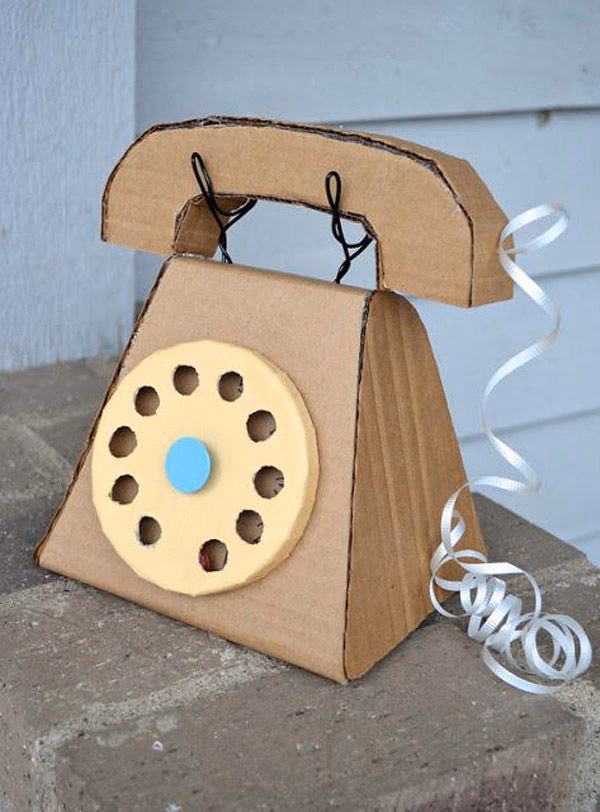 ¿Qué manualidades navideñas se pueden hacer con platos de cartón?