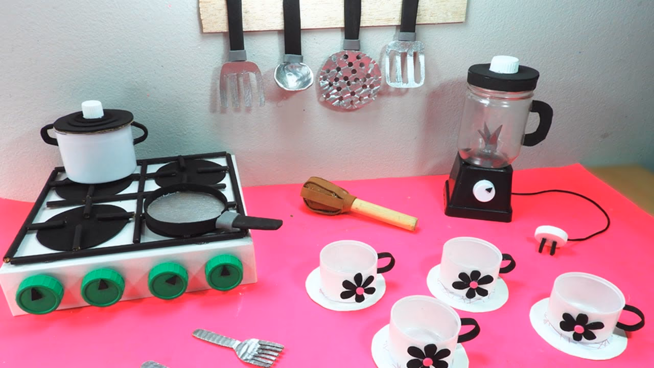 ¿Cómo hacer manualidades de reciclaje para cocinas?