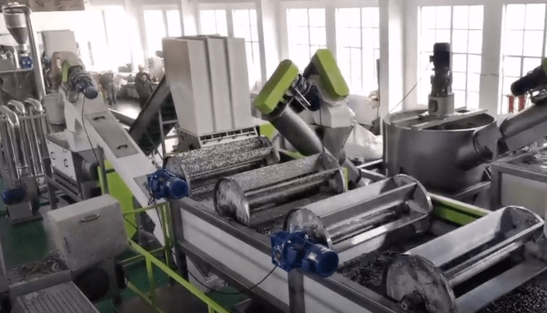 ¿Qué es una maquinaria para reciclar PET?