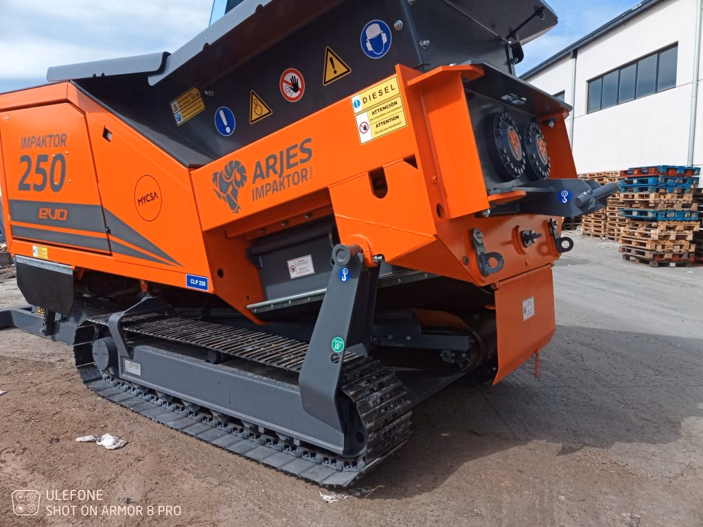 ¿Qué tipos de residuos pueden compactar algunas máquinas de reciclaje?