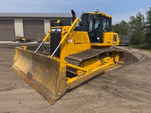 ¿Cuál es el modelo de entrenamiento de Komatsu?